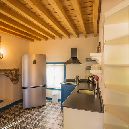 Kinali - Tradational Greek In Kayakoy Villa