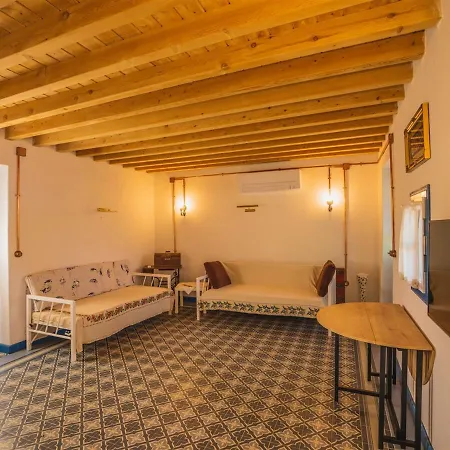 Kinali - Tradational Greek In Kayakoy Villa *